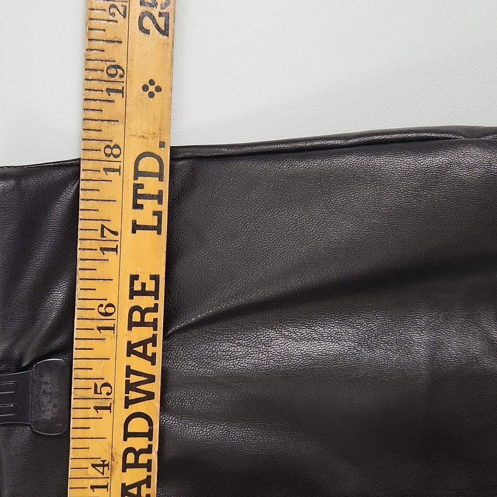 Faux Leather Black Leggings - Picture 7 of 11
